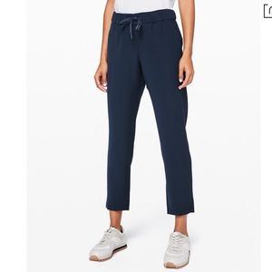 Lululemon on the fly 7/8 pants